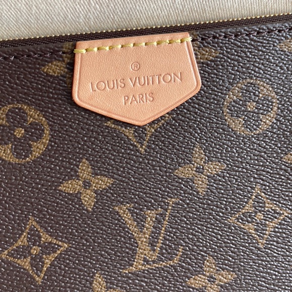 Louis Vuitton LARGE POCHETTE ACCESOIRES w/ 16mm Adjustable MONOGRAM STRAP - Picture 5 of 16